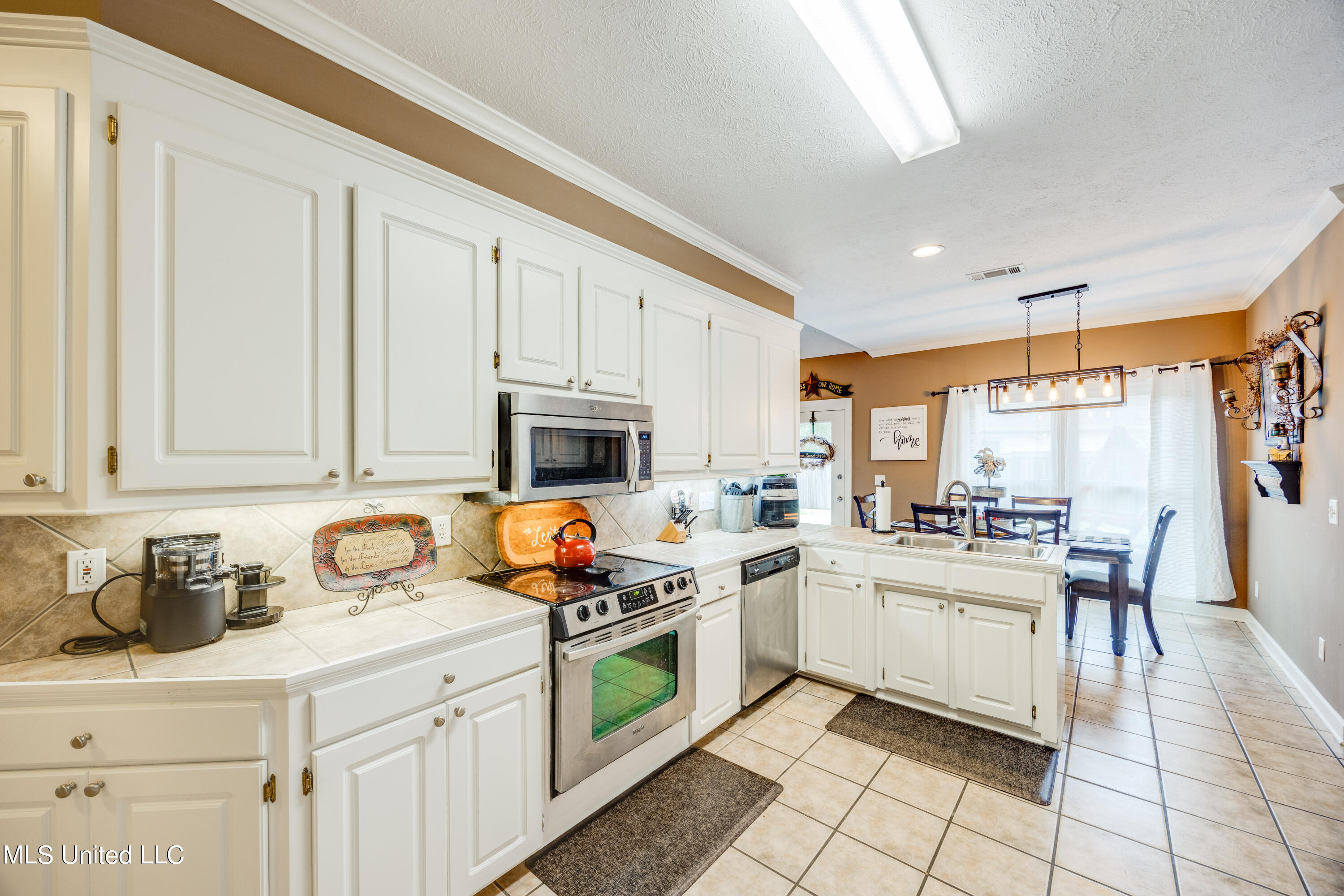 317 Indian Gate Circle Ridgeland, MS 39157 - Photo 8 of 35 EOSR5634-HDR