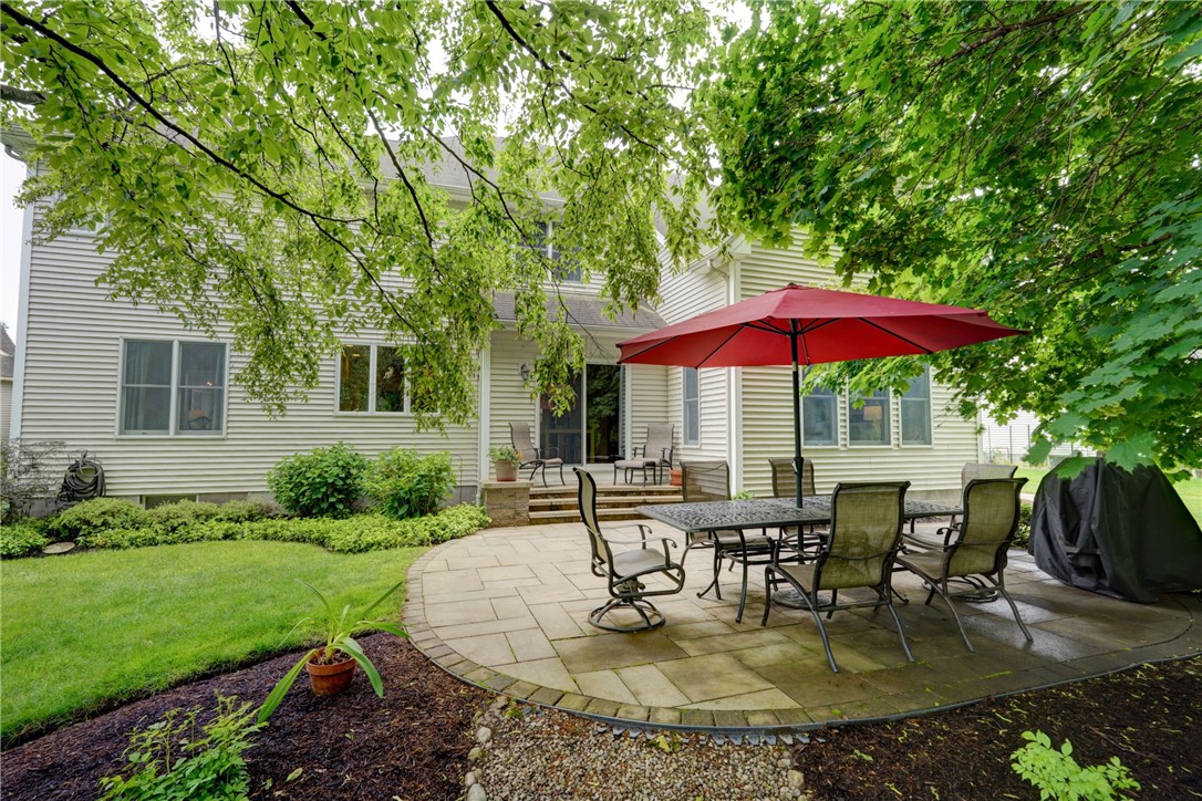 863 Rolins Run Webster, NY 14580 - Photo 2 of 50