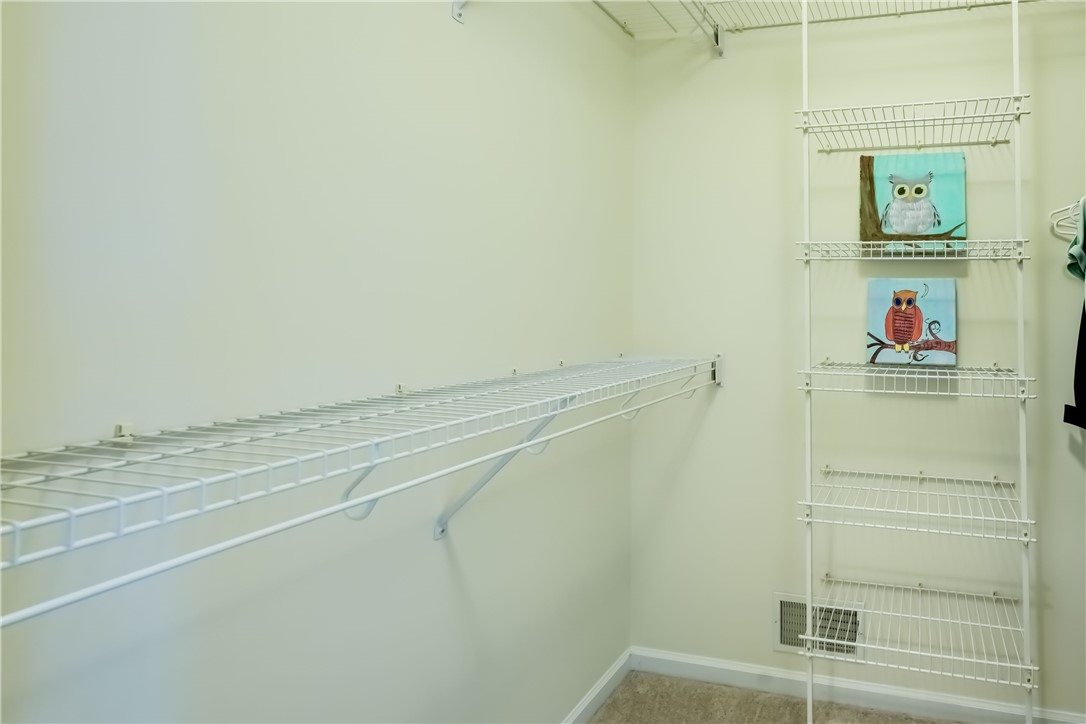 863 Rolins Run Webster, NY 14580 - Photo 38 of 50