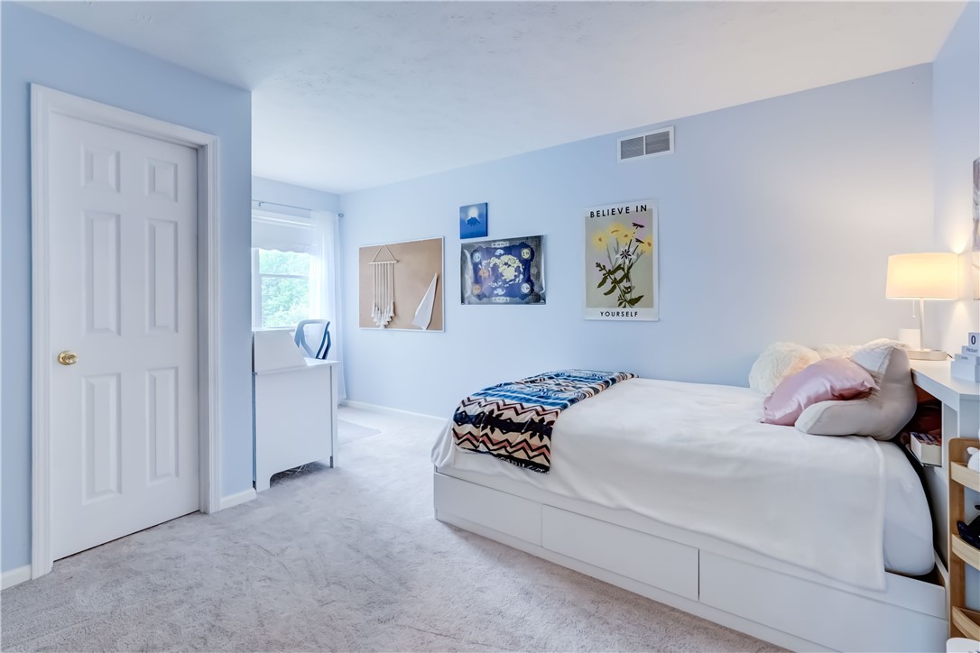 863 Rolins Run Webster, NY 14580 - Photo 41 of 50