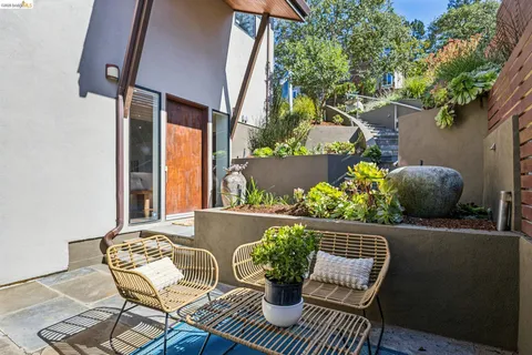 $1,295,000 | 46 Carisbrook Lane, Oakland, CA 94611
