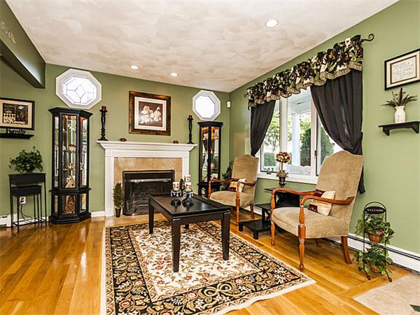 62 Beal Road Waltham, MA 02453 - Photo 1 of 30 Gallery Image 1