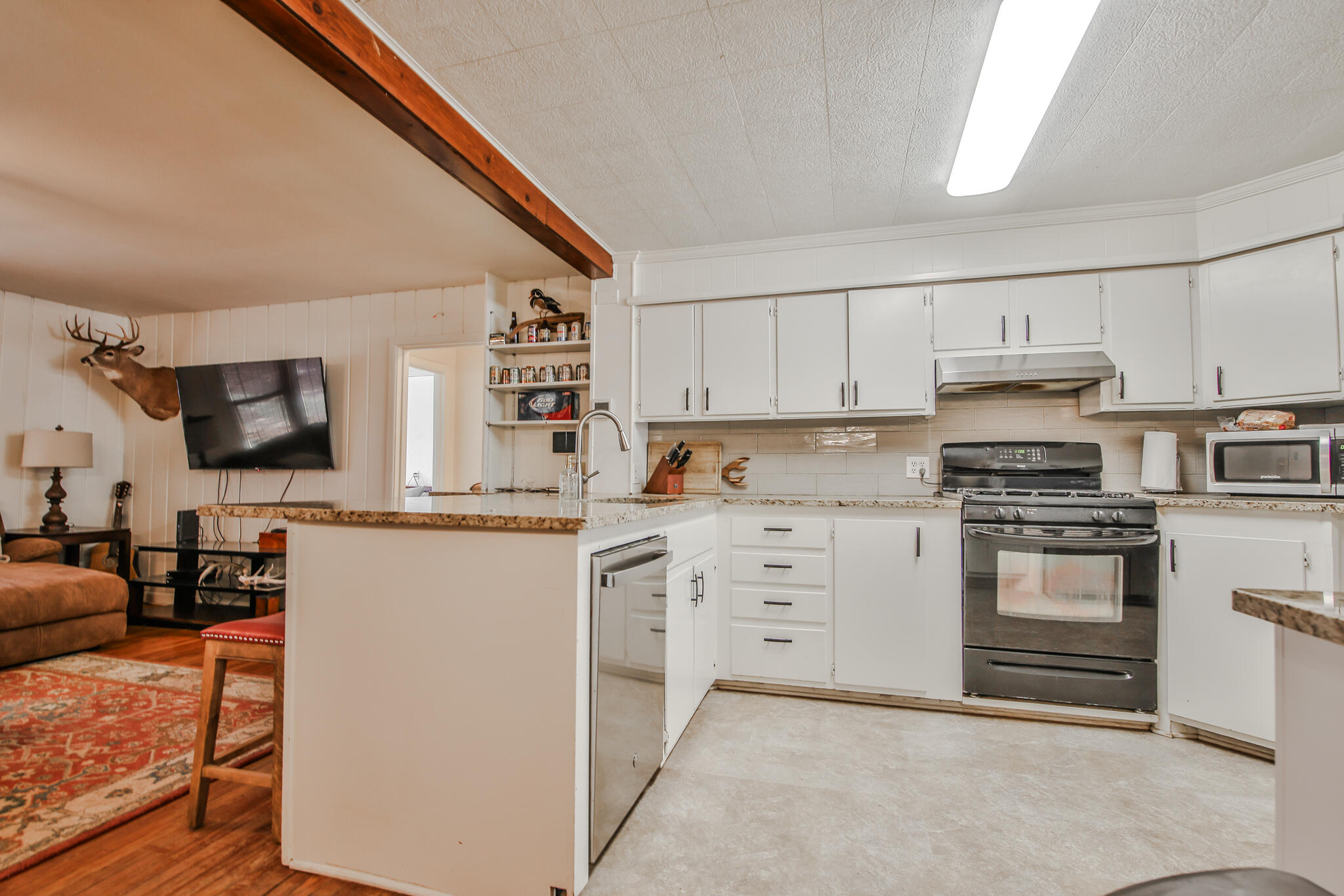2407 32nd Street Lubbock, TX 79411 - Photo 4 of 29 2407 32nd