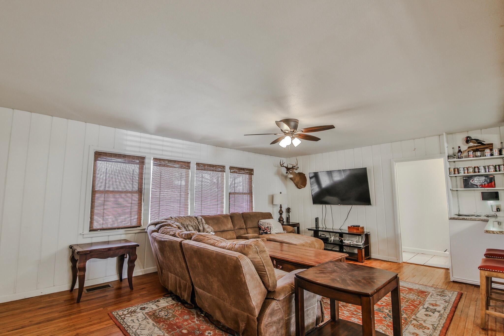 2407 32nd Street Lubbock, TX 79411 - Photo 10 of 29 2407 32nd