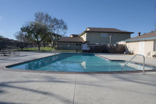 $1,695 | 1214 Sycamore Drive, Unit 2, Antioch, CA 94509