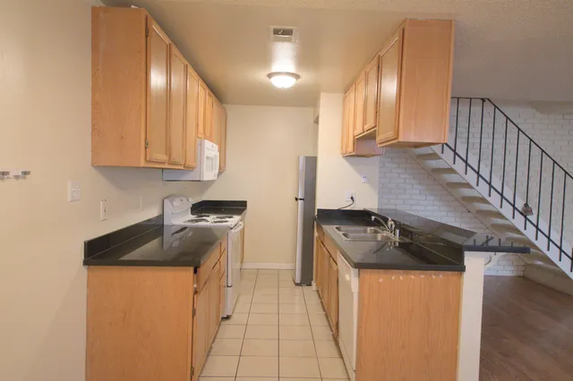 $1,695 | 1214 Sycamore Drive, Unit 2, Antioch, CA 94509