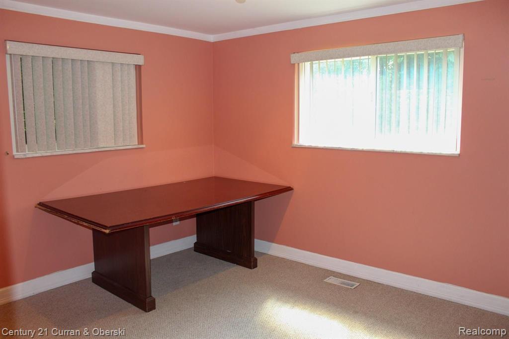 854 South Gulley Road Dearborn Heights, MI 48125 - Photo 14 of 25