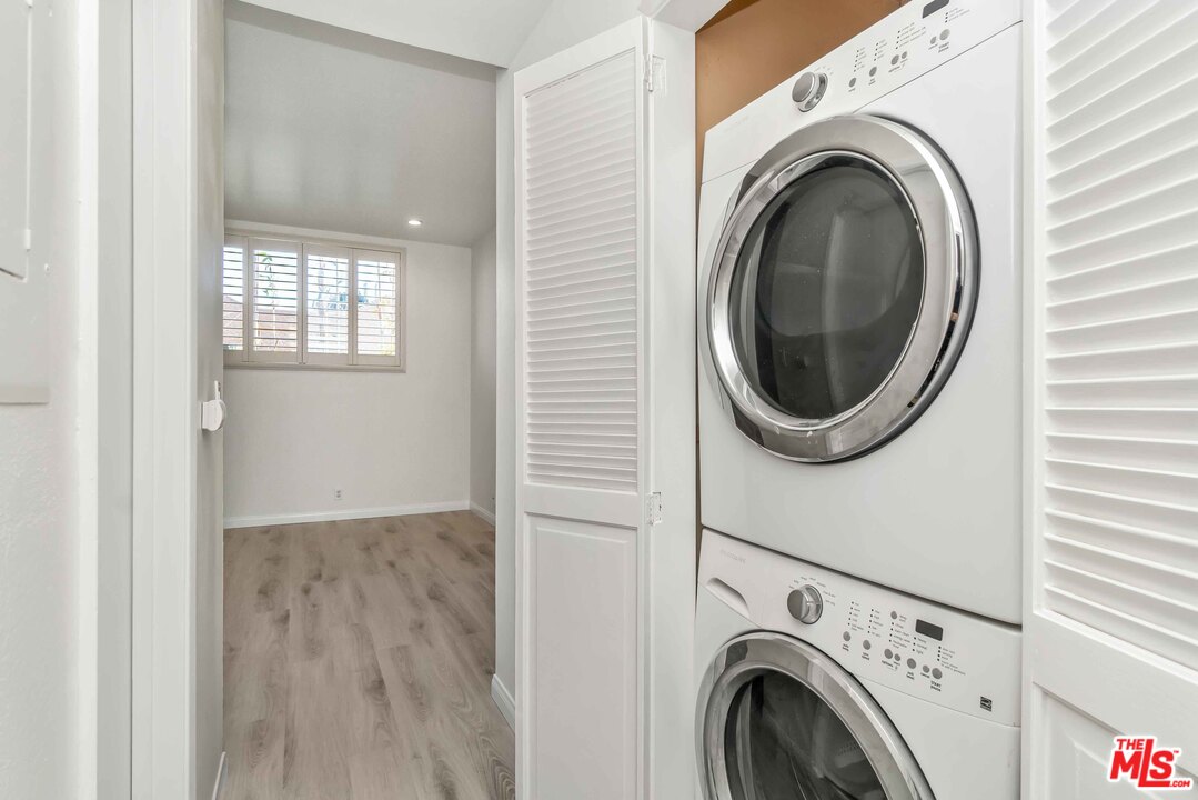 8675 Falmouth Avenue, Unit 323 Playa del Rey, CA 90293 - Photo 19 of 35