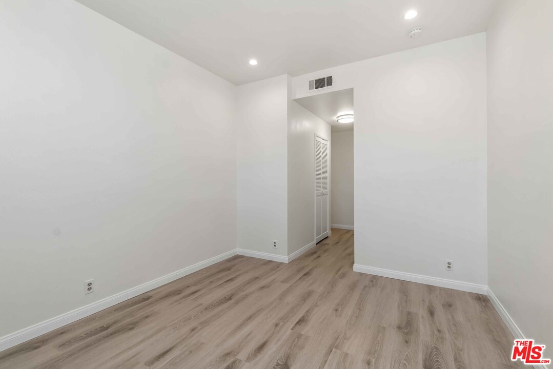 8675 Falmouth Avenue, Unit 323 Playa del Rey, CA 90293 - Photo 21 of 35