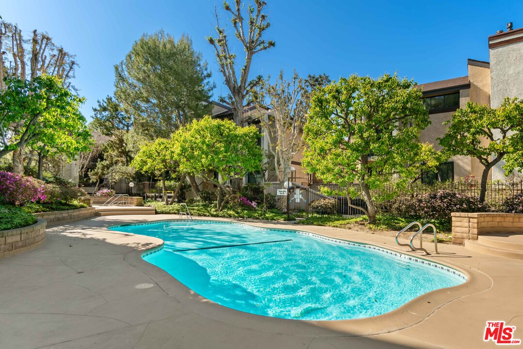 8675 Falmouth Avenue, Unit 323 Playa del Rey, CA 90293 - Photo 25 of 35