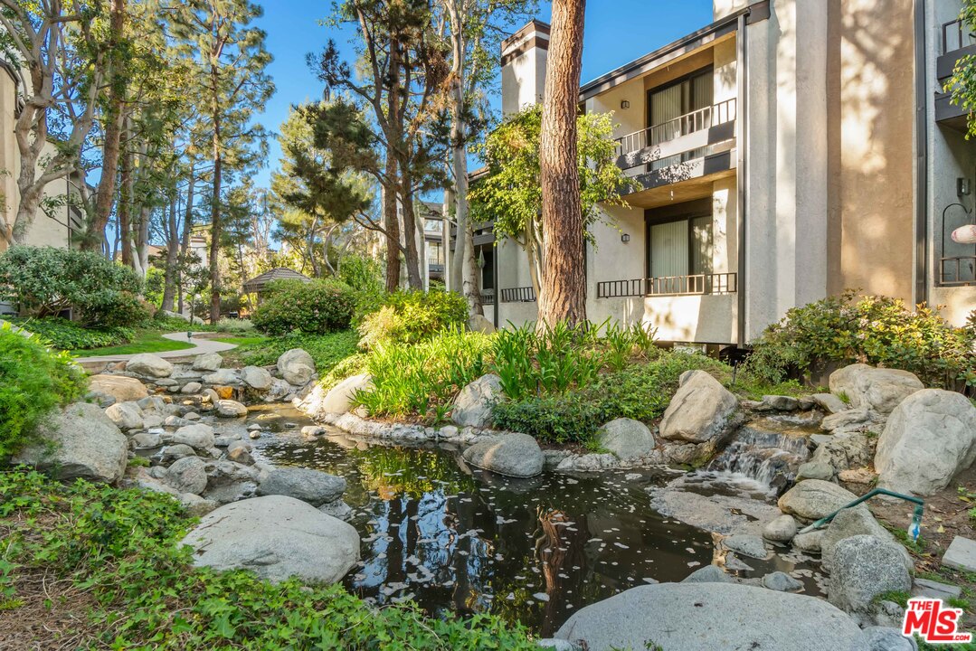 8675 Falmouth Avenue, Unit 323 Playa del Rey, CA 90293 - Photo 29 of 35