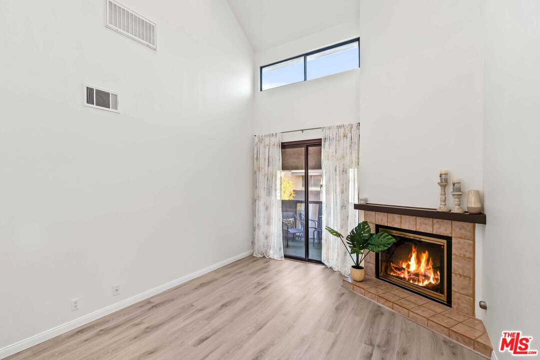 8675 Falmouth Avenue, Unit 323 Playa del Rey, CA 90293 - Photo 6 of 35