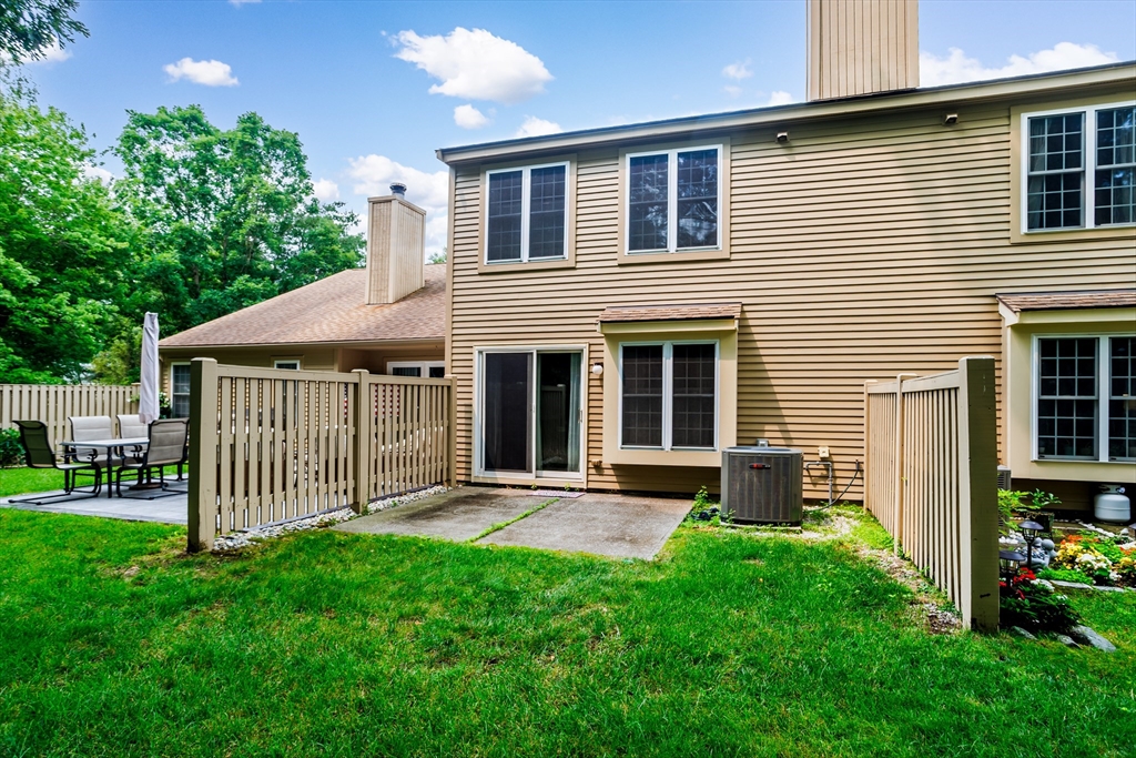 923 Ridgefield Circle, Unit 923C Clinton, MA 01510 - Photo 29 of 35