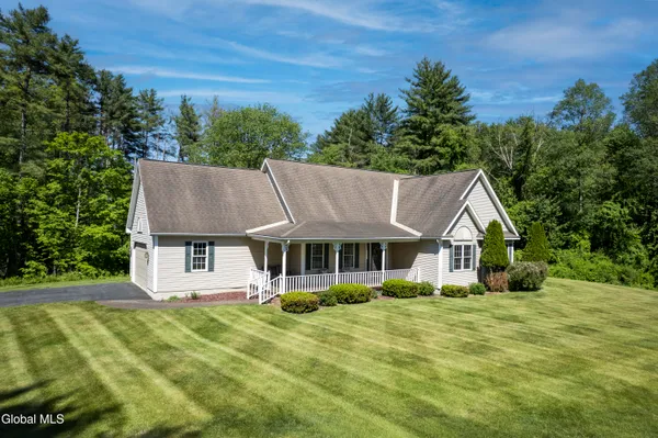 $459,900 | 7 Glen Court, Queensbury, NY 12804