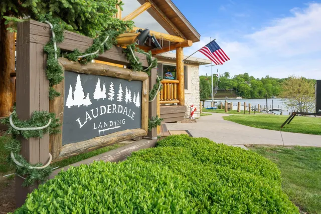 $4,950,000 | W5539 Oak Park Road, La Grange, WI 53121