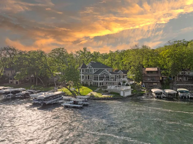 $4,950,000 | W5539 Oak Park Road, La Grange, WI 53121