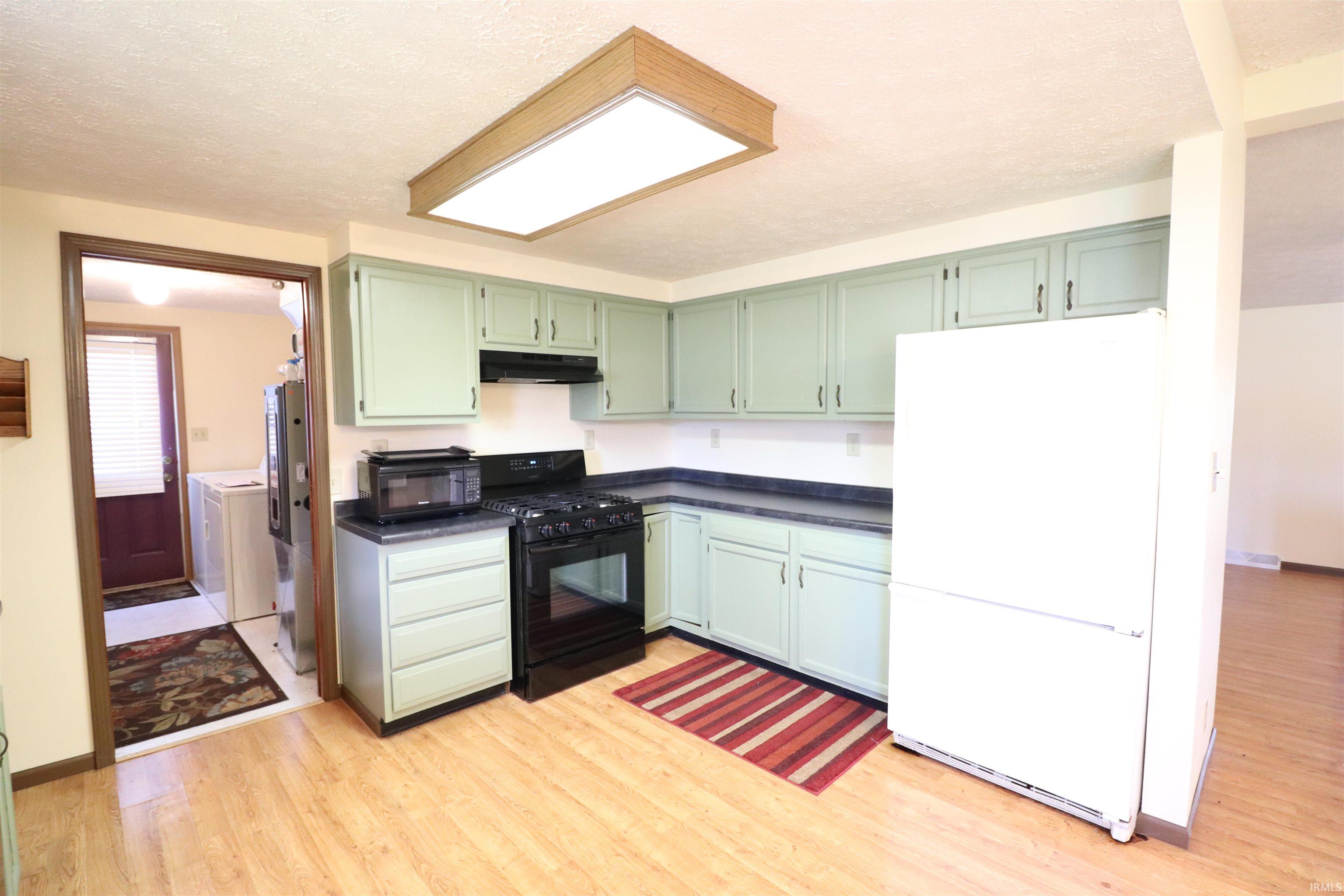 2625 Harding Road Lafayette, IN 47905 - Photo 4 of 32