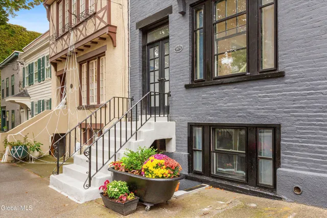 $624,900 | 142 Chestnut Street, Albany, NY 12210