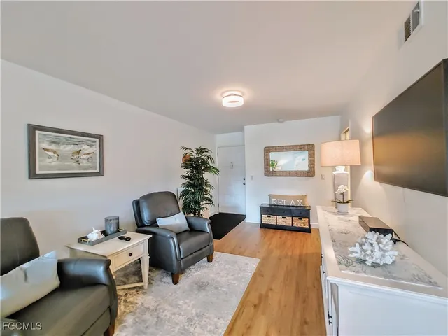 $299,000 | 5830 Trailwinds Drive, Unit 813, Fort Myers, FL 33907