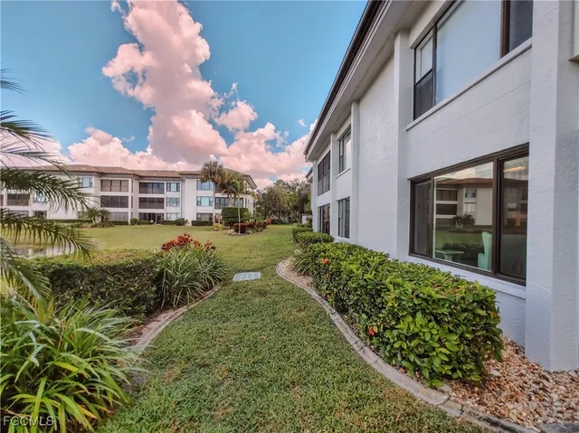 $299,000 | 5830 Trailwinds Drive, Unit 813, Fort Myers, FL 33907