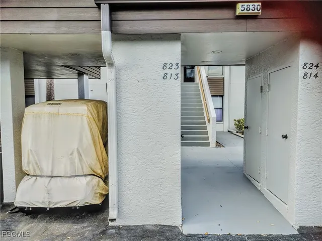 $299,000 | 5830 Trailwinds Drive, Unit 813, Fort Myers, FL 33907
