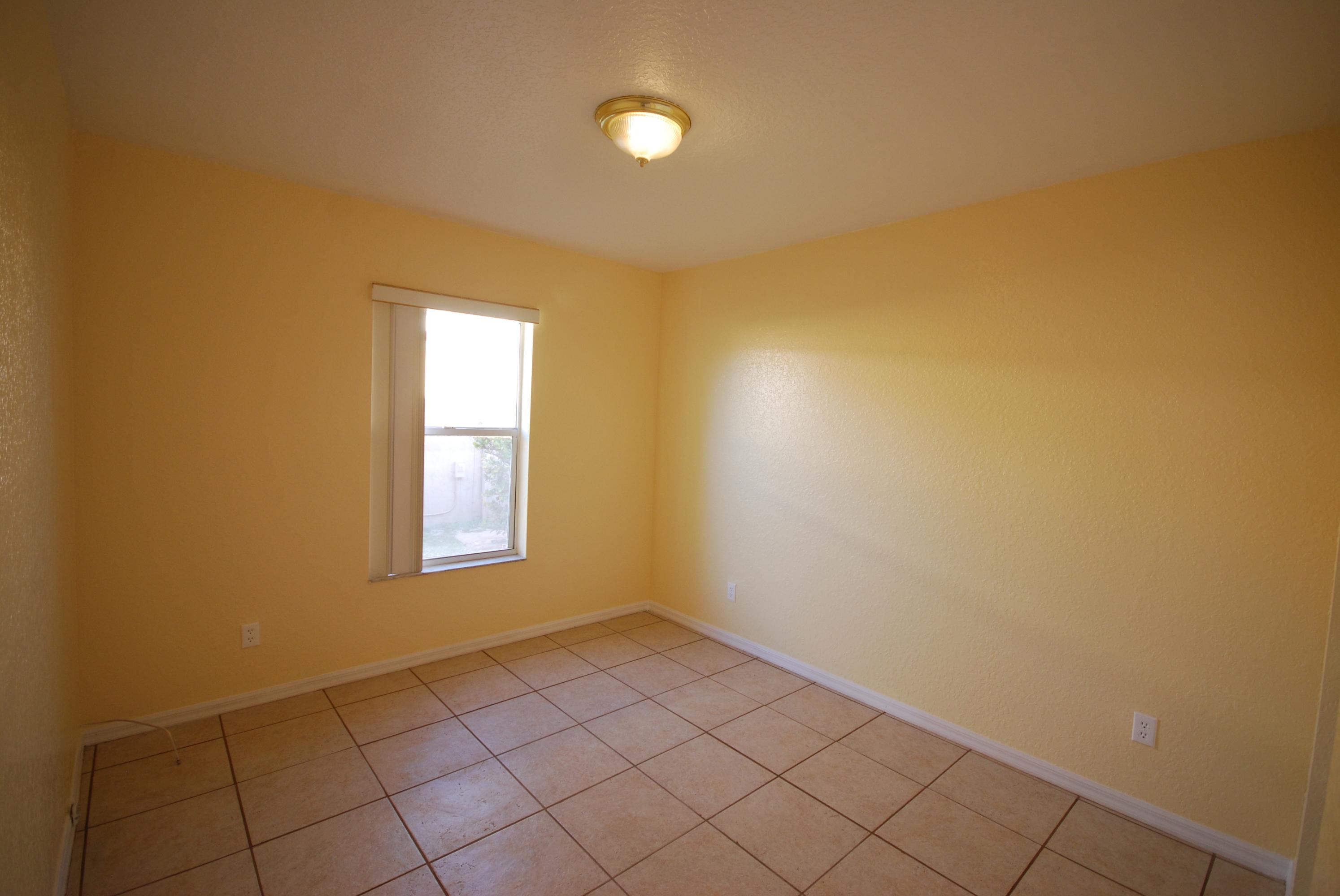 569 East Ridge Circle North Boynton Beach, FL 33435 - Photo 14 of 25 DSC_0347
