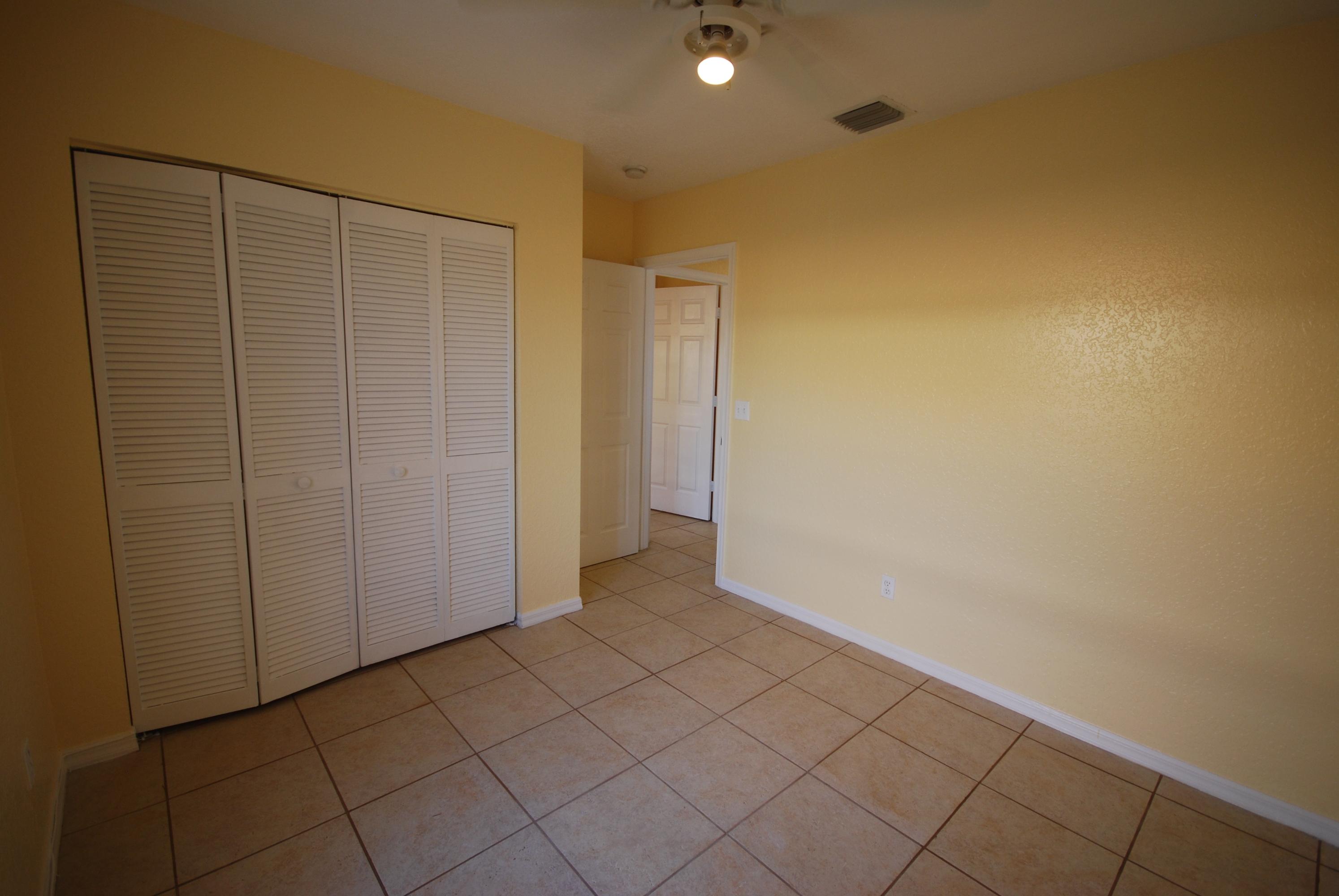 569 East Ridge Circle North Boynton Beach, FL 33435 - Photo 15 of 25 DSC_0349