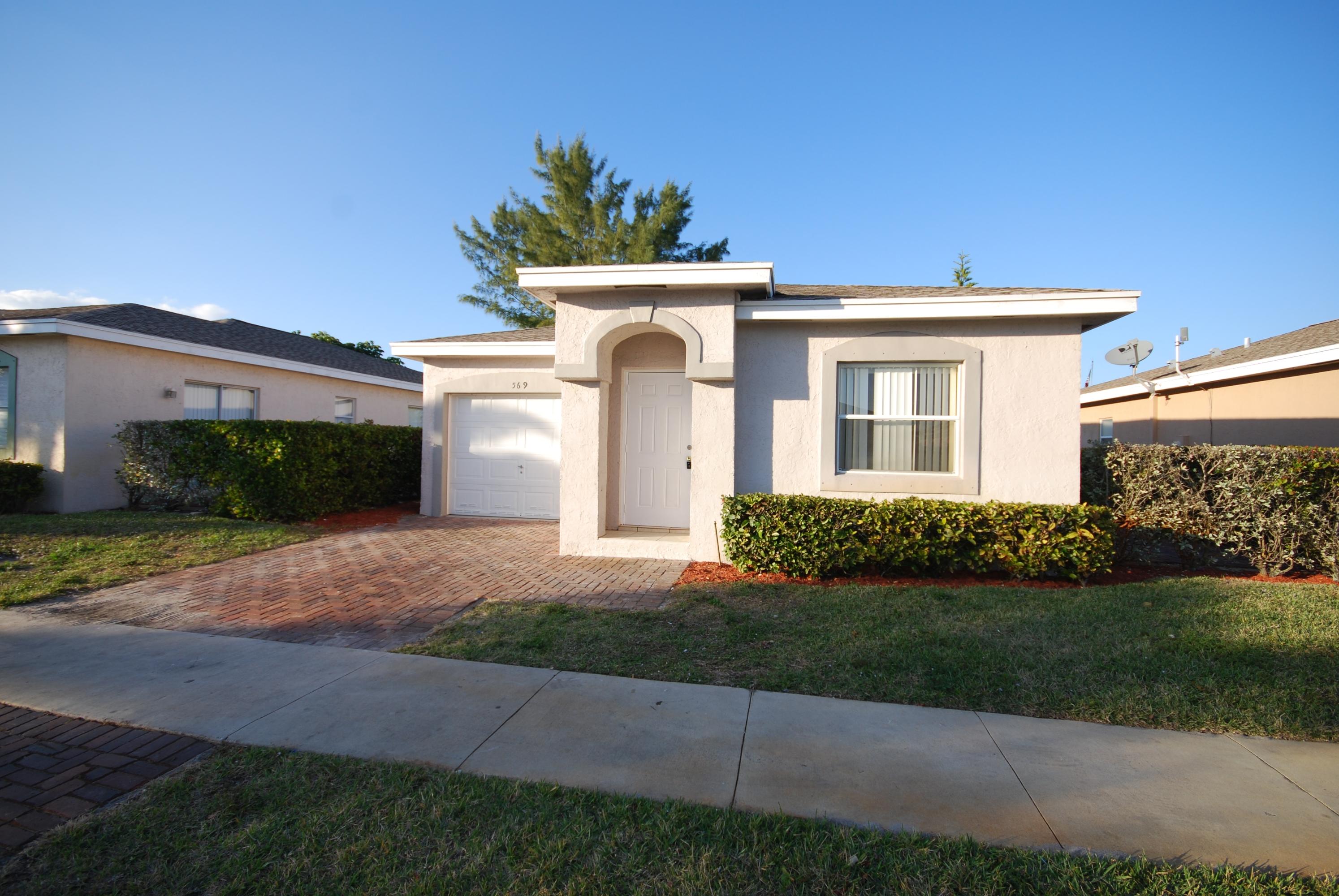 569 East Ridge Circle North Boynton Beach, FL 33435 - Photo 19 of 25 DSC_0353
