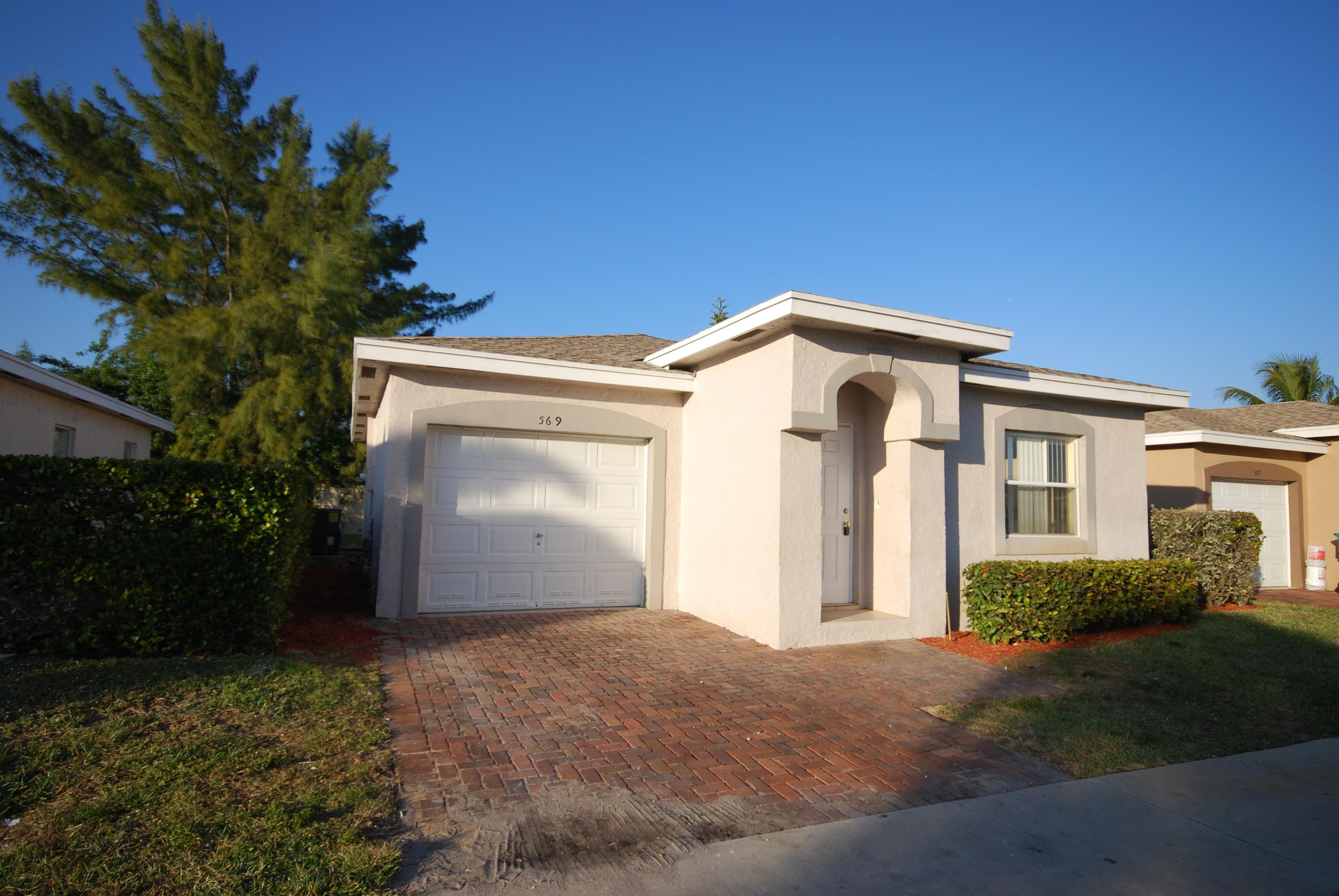 569 East Ridge Circle North Boynton Beach, FL 33435 - Photo 20 of 25 DSC_0358