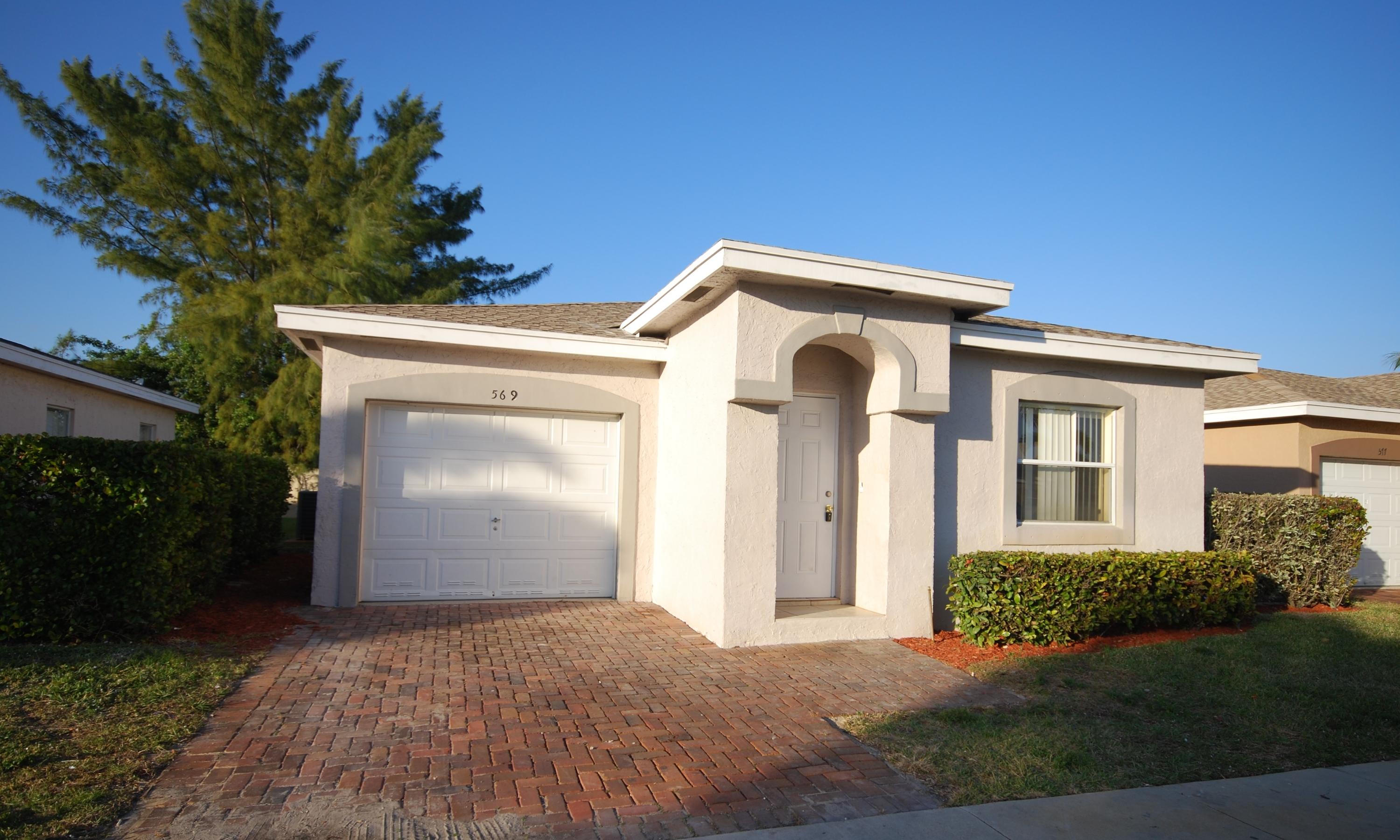 569 East Ridge Circle North Boynton Beach, FL 33435 - Photo 21 of 25 DSC_0360