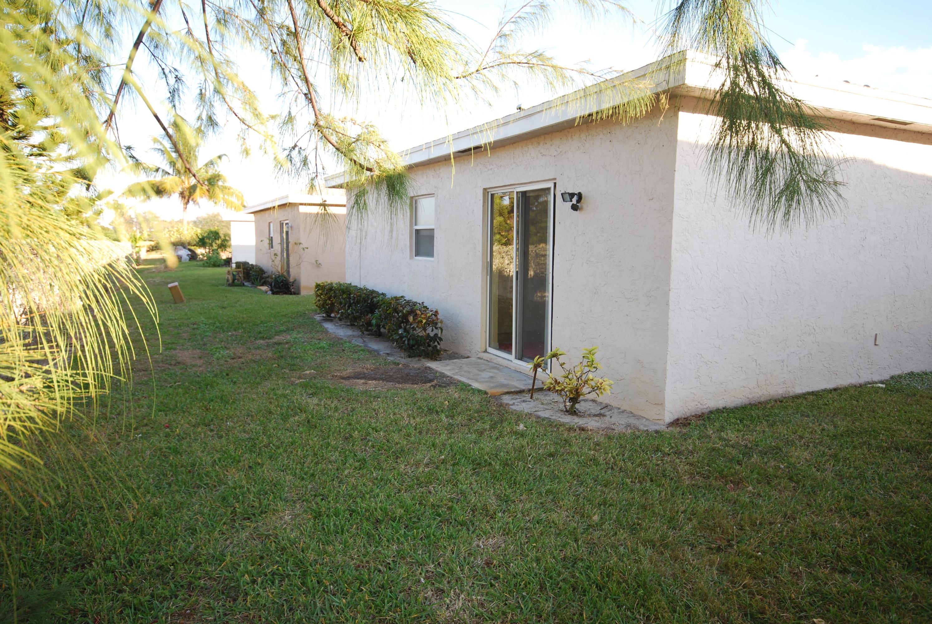569 East Ridge Circle North Boynton Beach, FL 33435 - Photo 23 of 25 DSC_0362