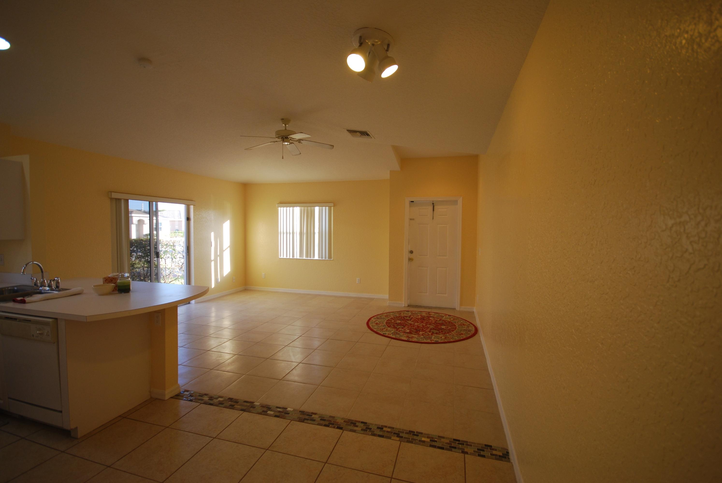 569 East Ridge Circle North Boynton Beach, FL 33435 - Photo 5 of 25 DSC_0338