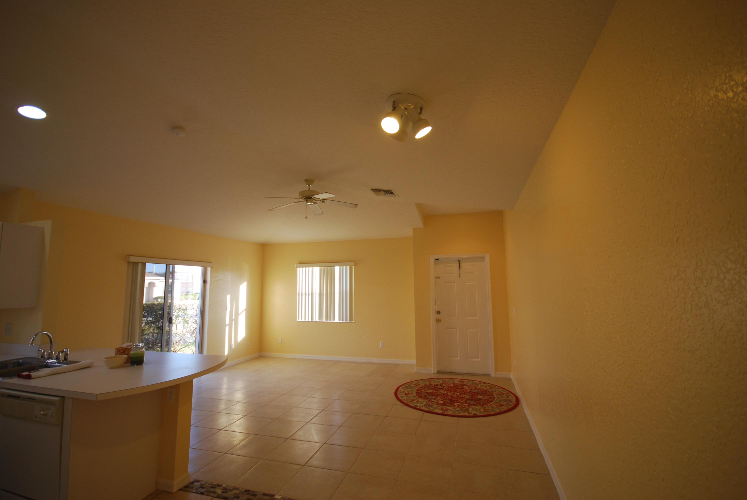 569 East Ridge Circle North Boynton Beach, FL 33435 - Photo 6 of 25 DSC_0339