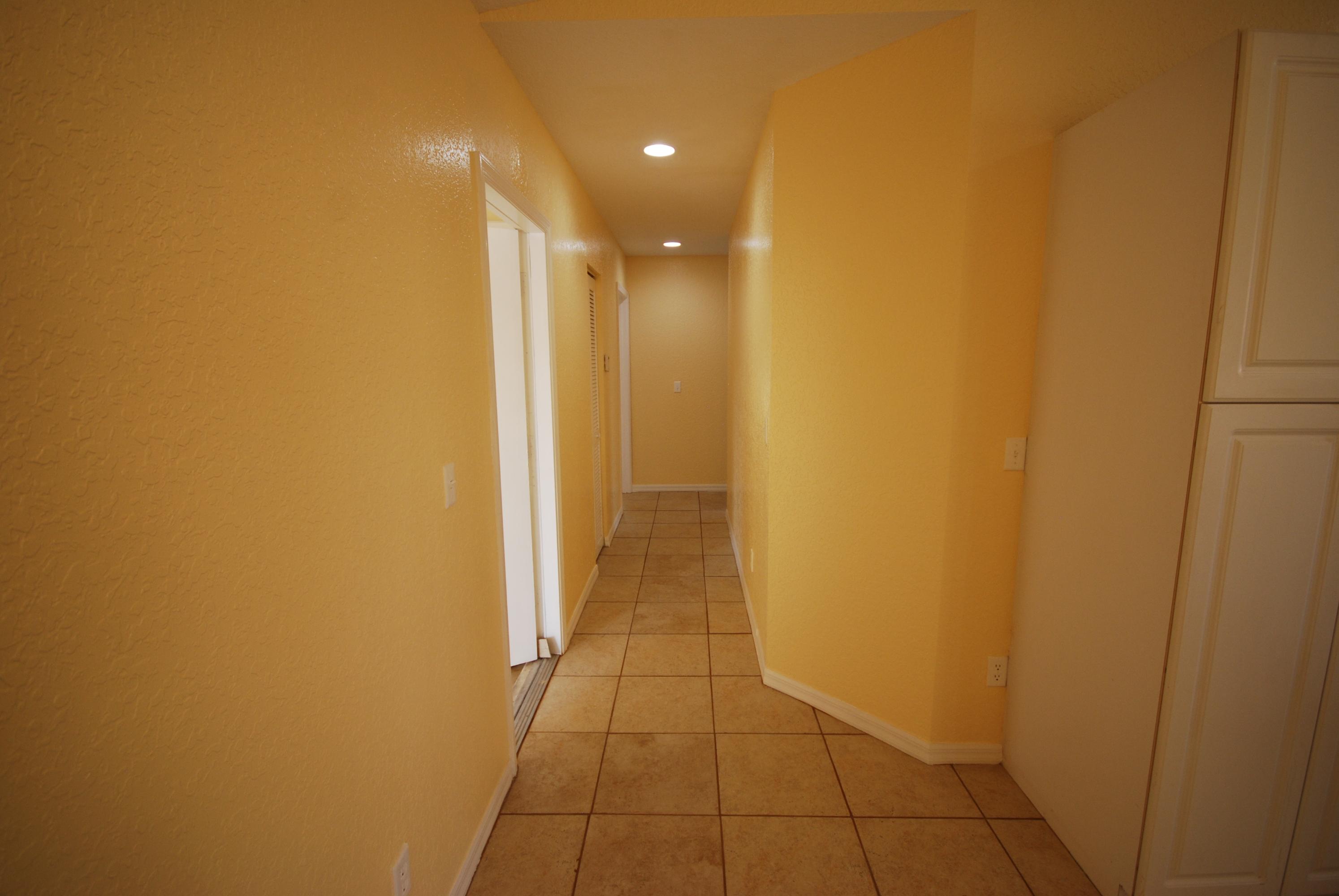 569 East Ridge Circle North Boynton Beach, FL 33435 - Photo 10 of 25 DSC_0343