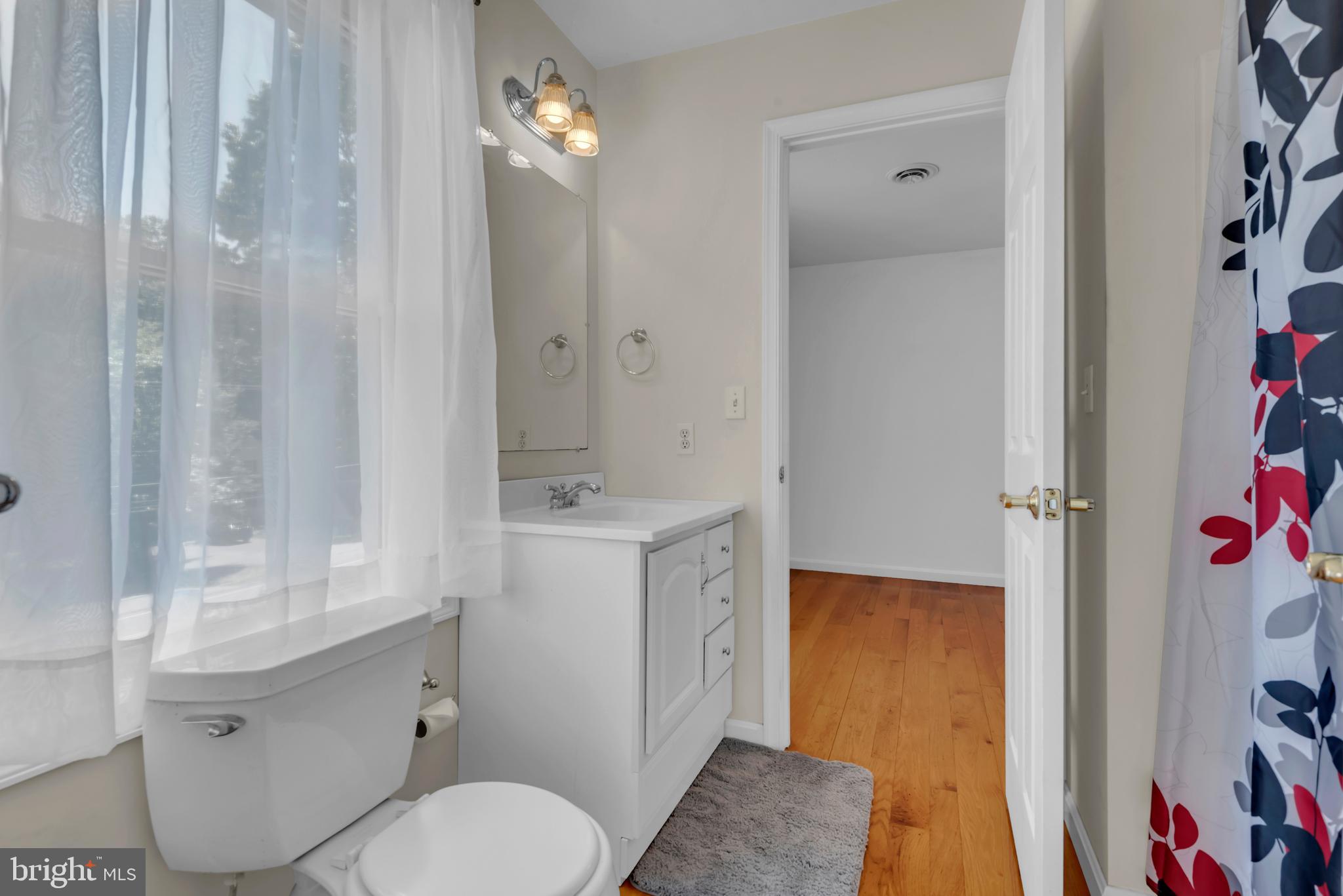 934 Shore Acres Road Arnold, MD 21012 - Photo 23 of 30 Bathroom