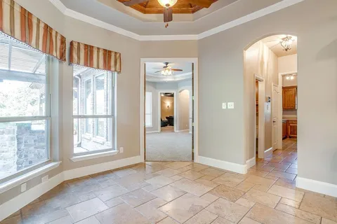 a view of an entryway with a livingroom