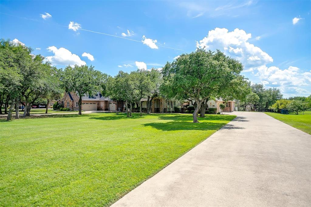 9549 Dickson Road Fort Worth, TX 76179 - Photo 4 of 40 a view of a volley ball court