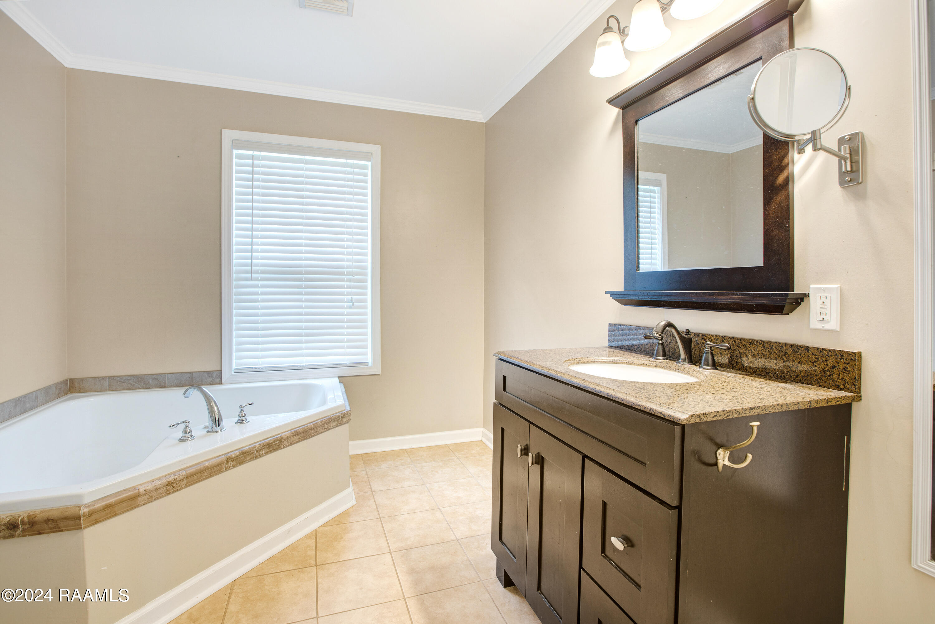 205 West Monroe Street, Unit A Broussard, LA 70518 - Photo 14 of 19 205 W Monroe A-14