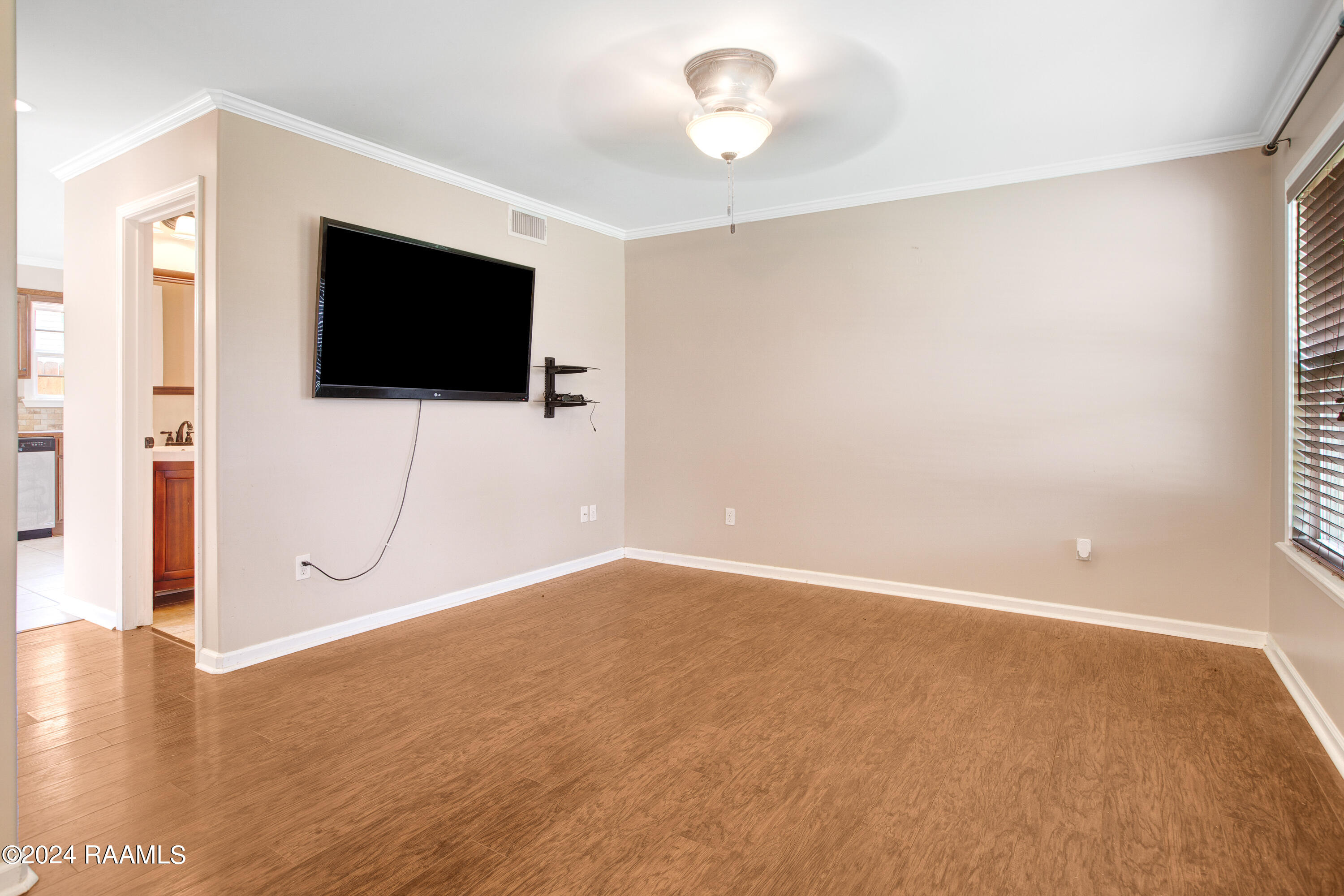 205 West Monroe Street, Unit A Broussard, LA 70518 - Photo 3 of 19 205 W Monroe A-3