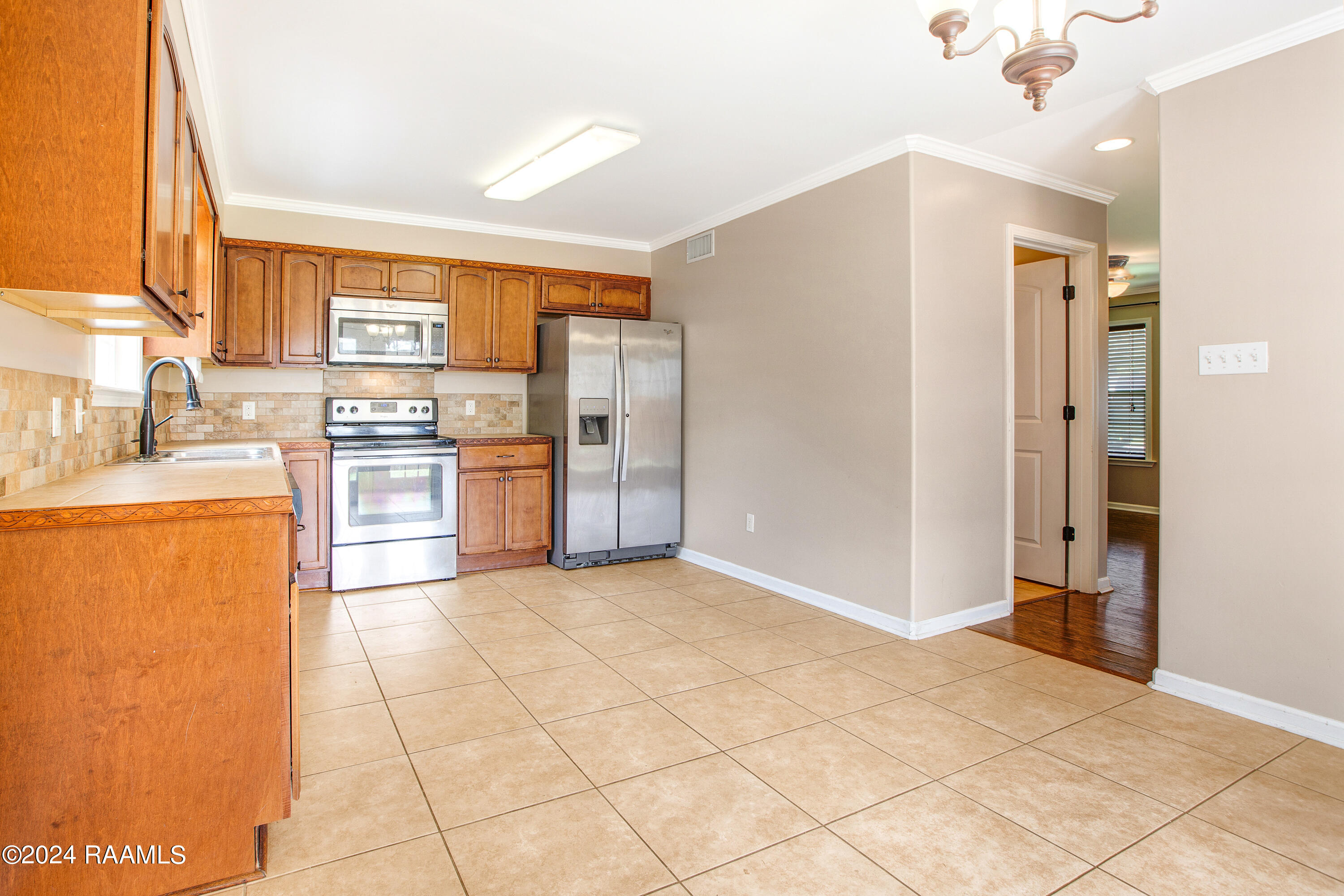 205 West Monroe Street, Unit A Broussard, LA 70518 - Photo 8 of 19 205 W Monroe A-8