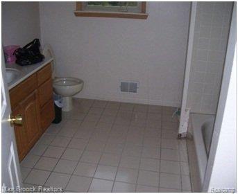 1372 Millbrook Road Canton, MI 48188 - Photo 12 of 19 Master Bath.jpg