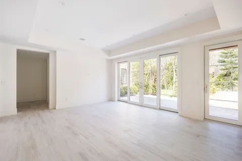 $4,995,000 | 21 Ocean Parkway, East Hampton, NY 11937