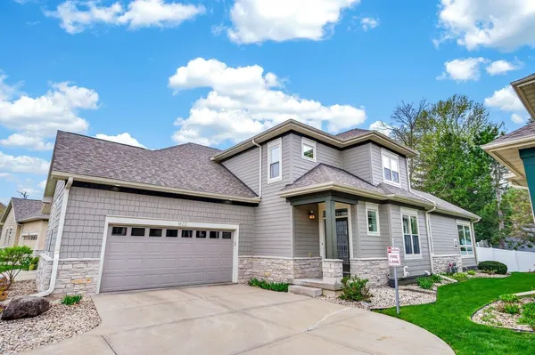 $569,000 | 1622 Pondview Court, Middleton, WI 53562