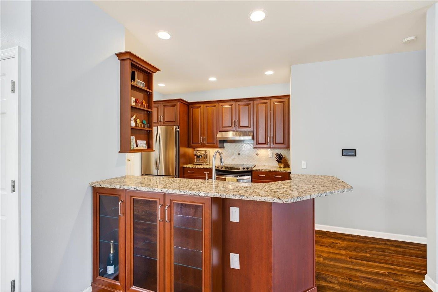 1622 Pondview Court Middleton, WI 53562 - Photo 13 of 40
