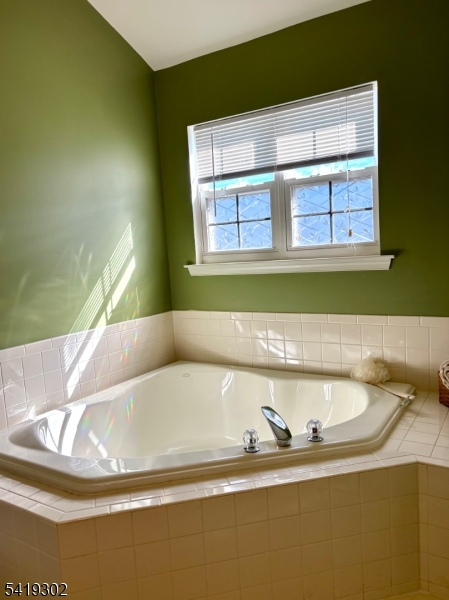 39 Rozalyn Lane Old Bridge, NJ 08879 - Photo 14 of 18