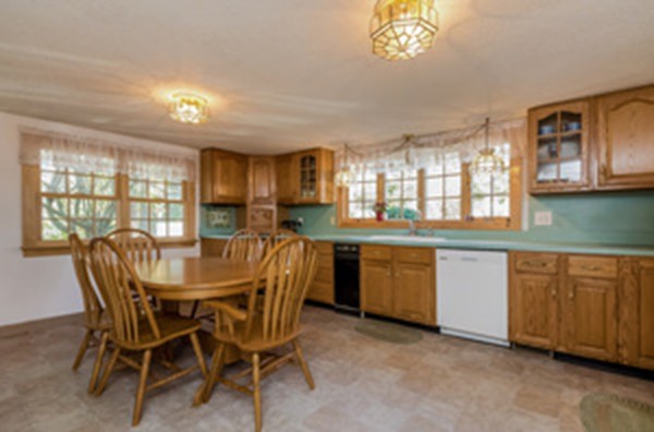 3 Beech Street Hamilton, MA 01982 - Photo 8 of 15 Gallery Image 8