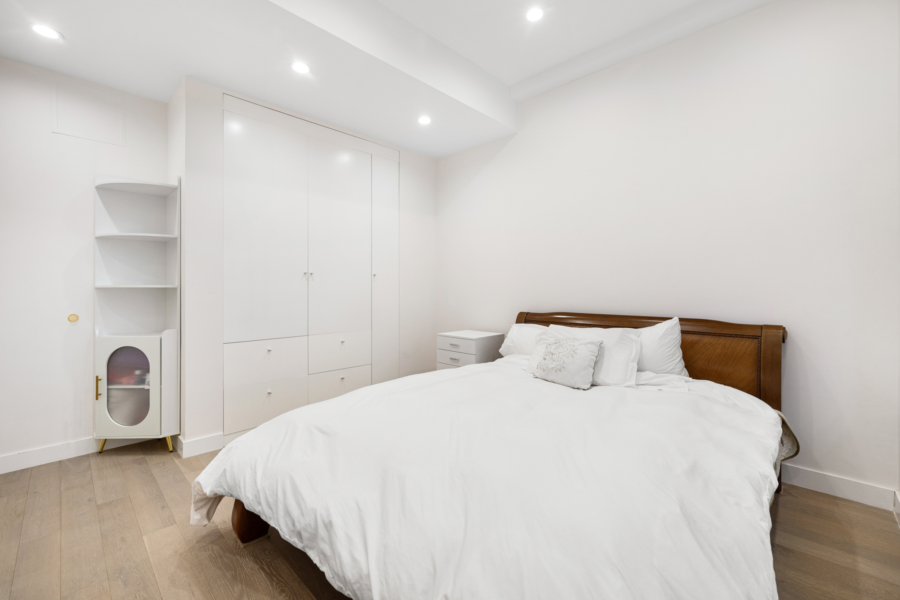 153 East 87th Street, Unit 7B Manhattan, NY 10128 - Photo 7 of 12