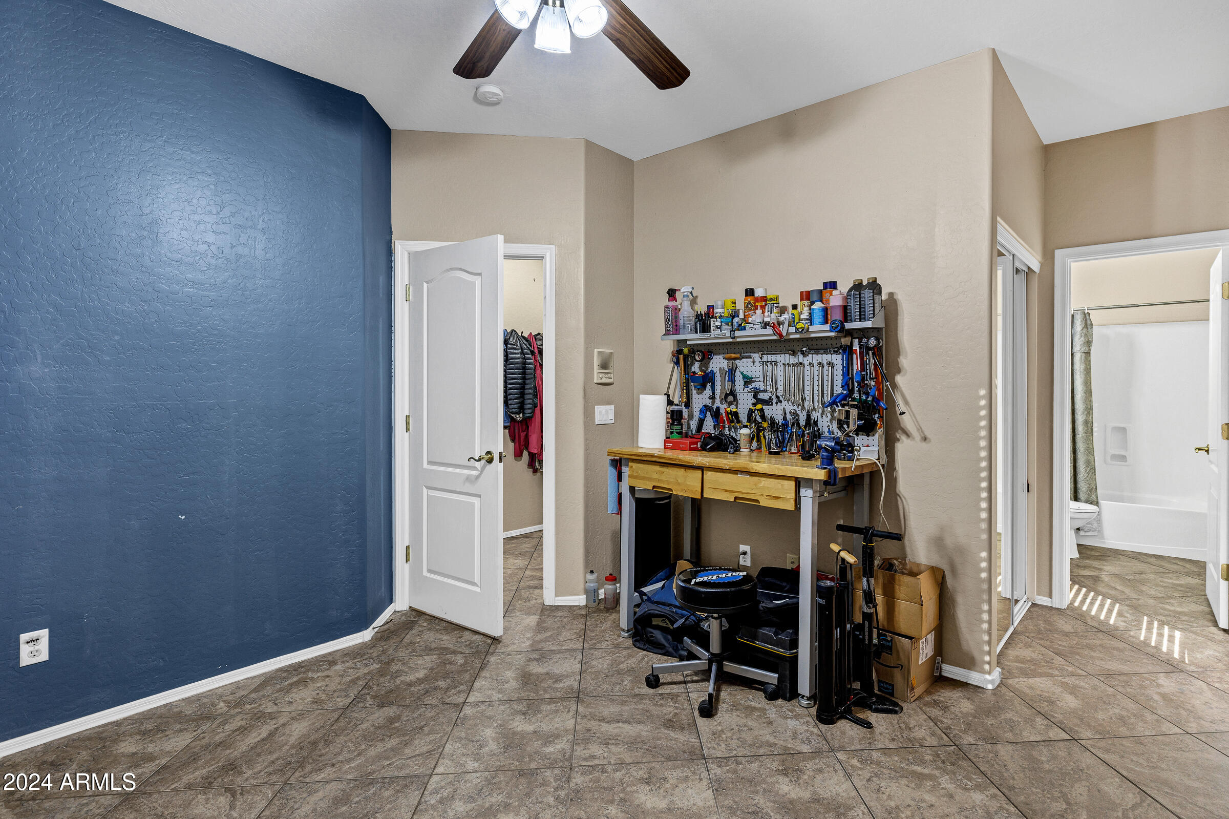 2801 West Silver Fox Way Phoenix, AZ 85045 - Photo 23 of 76 2801 W Silver Fox Way-24