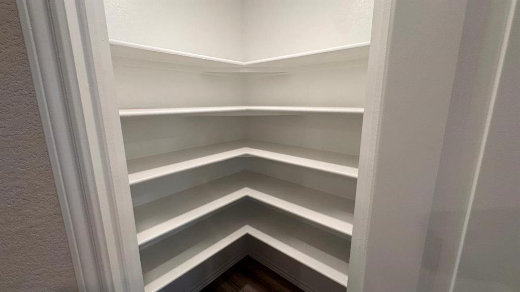 568 Marsh Street Cleburne, TX 76033 - Photo 4 of 21