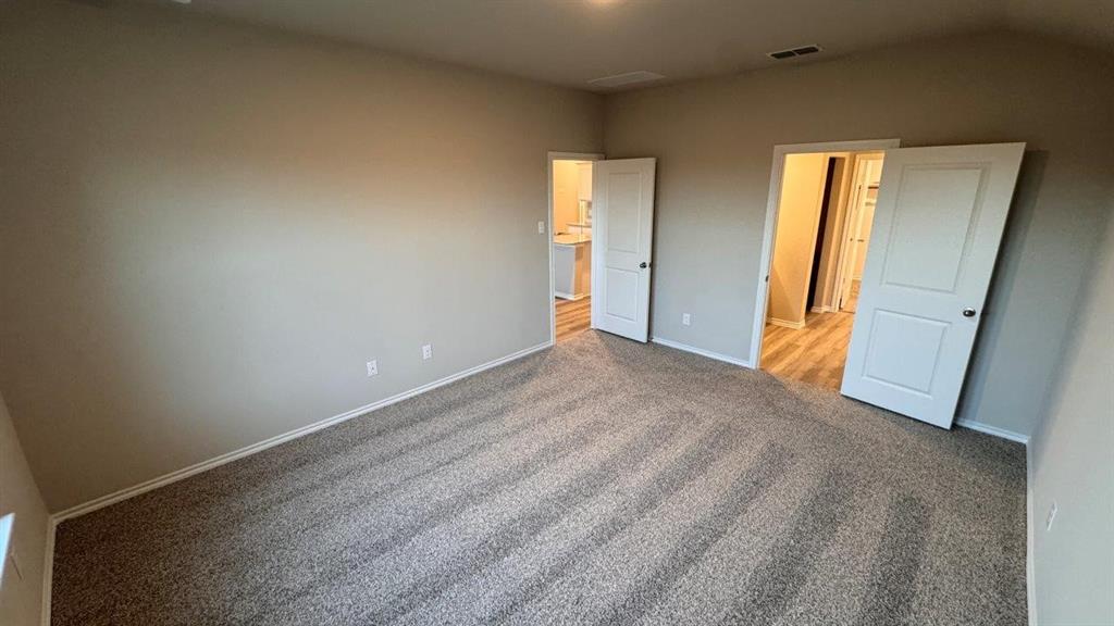 568 Marsh Street Cleburne, TX 76033 - Photo 7 of 21